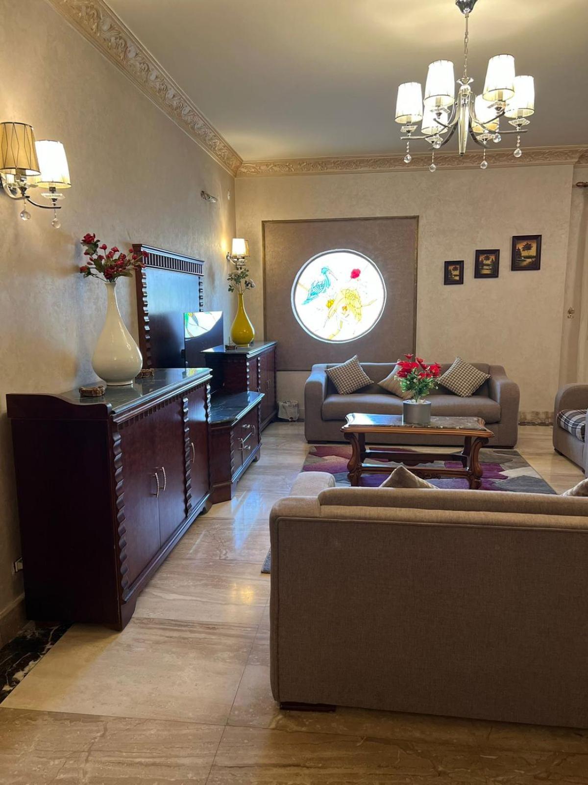 Villa Cheerful Standalone With Pool And Waterfall Cairo